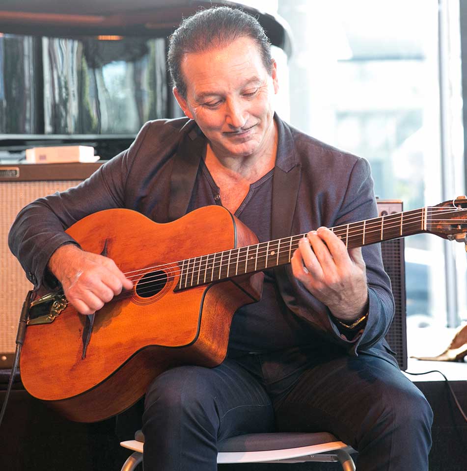 Dorado Schmitt